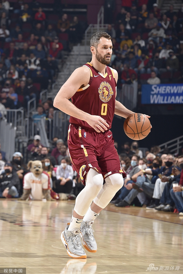 6轮赛场上 6轮赛场上