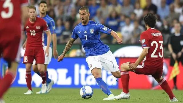 式令人耳目 式令人耳目