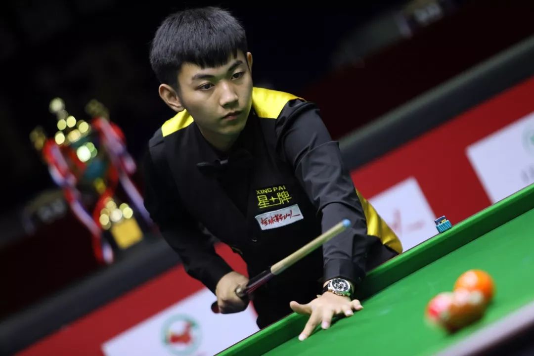 大舞台的典 大舞台的典